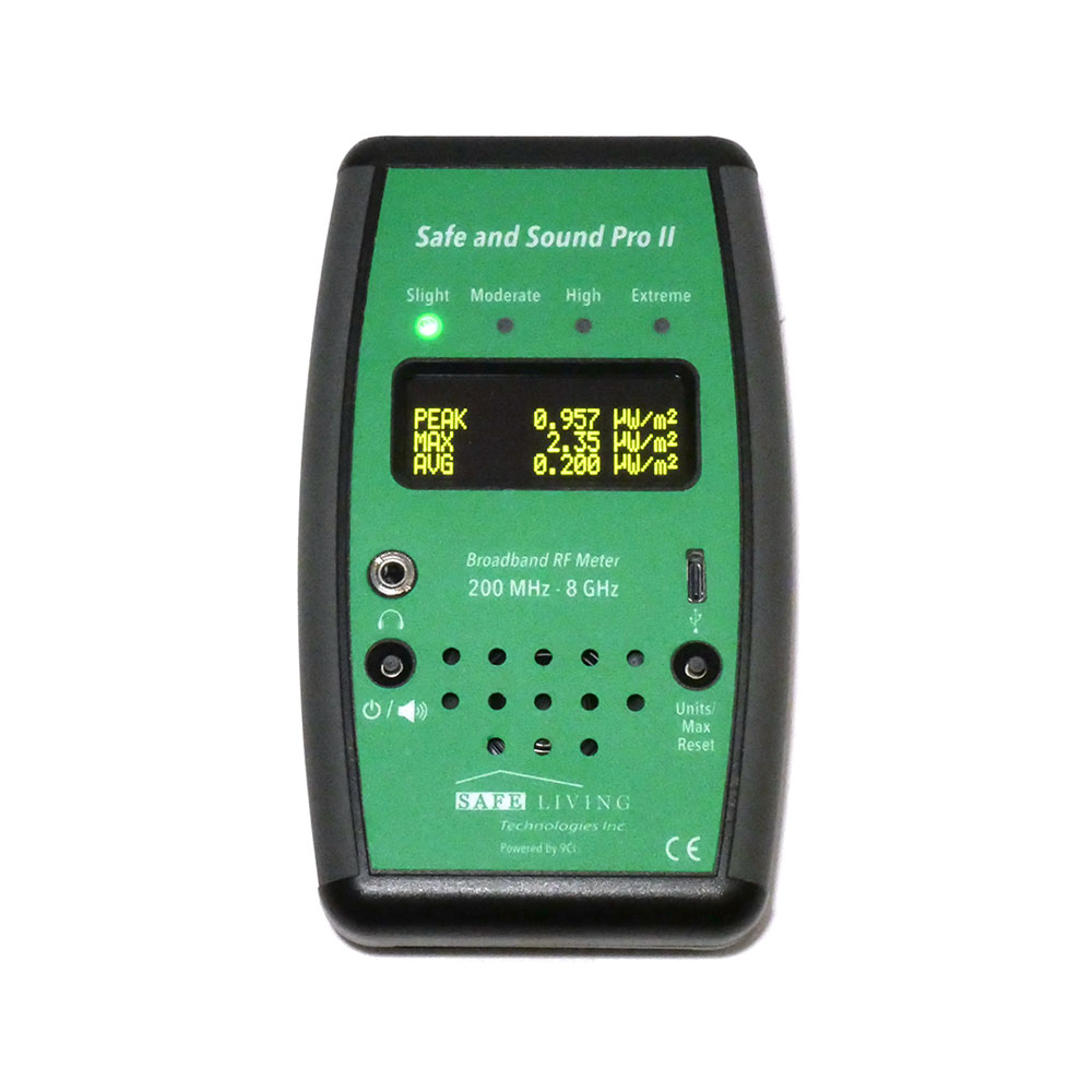 Détecteur, mesureur et analyseur d'ondes électromagnétiques radiofréquences SAFE AND SOUND PRO II de la marque SAFE AND LIVING TECHNOLOGIE permettant de connaitre avec précision votre niveau d'exposition aux rayonnements et l'électromagnétisme émis par la 5G, 4G, 3G, 2G, les réseaux et appareils fonctionnant en WIFI, les objets connectés en Bluetooth, les téléphones sans fils DECT, les smartphones, les tablettes et tout autre appareil fonctionnant avec une technologie sans fil