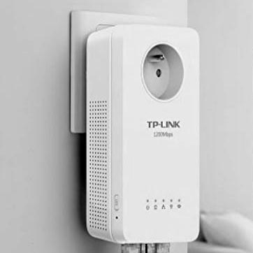 Plug ou boitier CPL pour internet via le réseau électrique 50/60 Hz. Une solution qui pollue votre habitation en envoyant des radiofréquences via votre réseau électrique